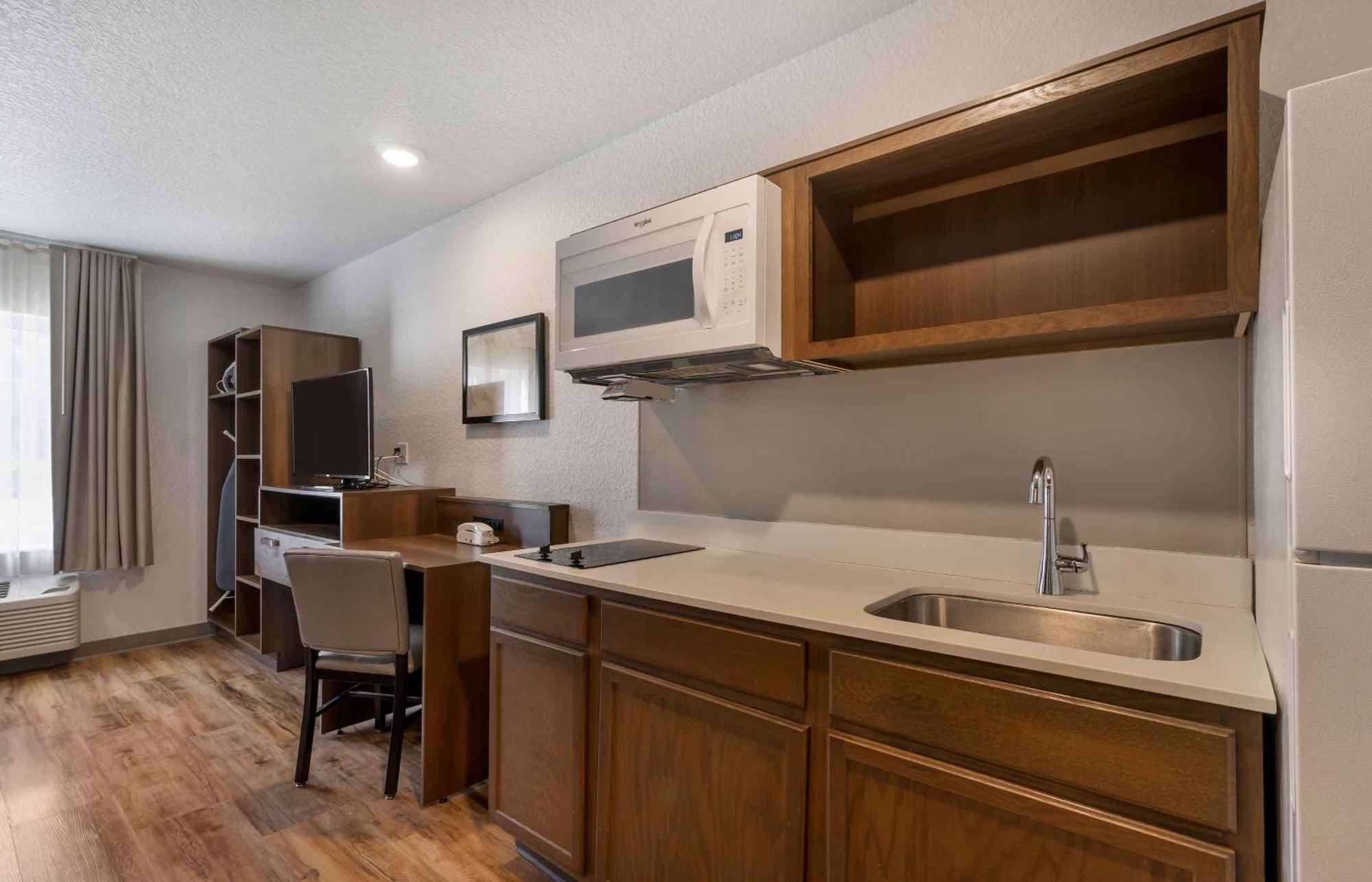 Extended Stay America Select Suites - Tampa - Brandon - East Heartland Extérieur photo